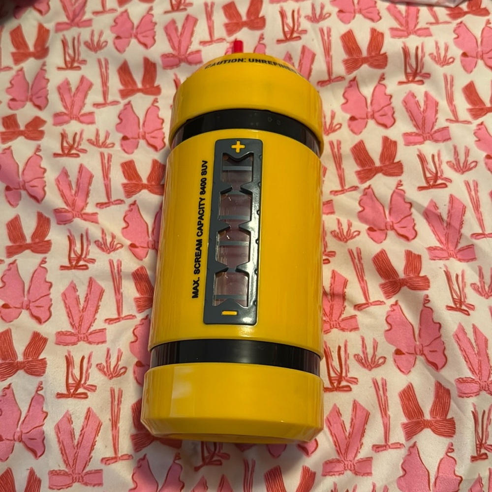 Disney monster inc cup makes screaming sound when opened
